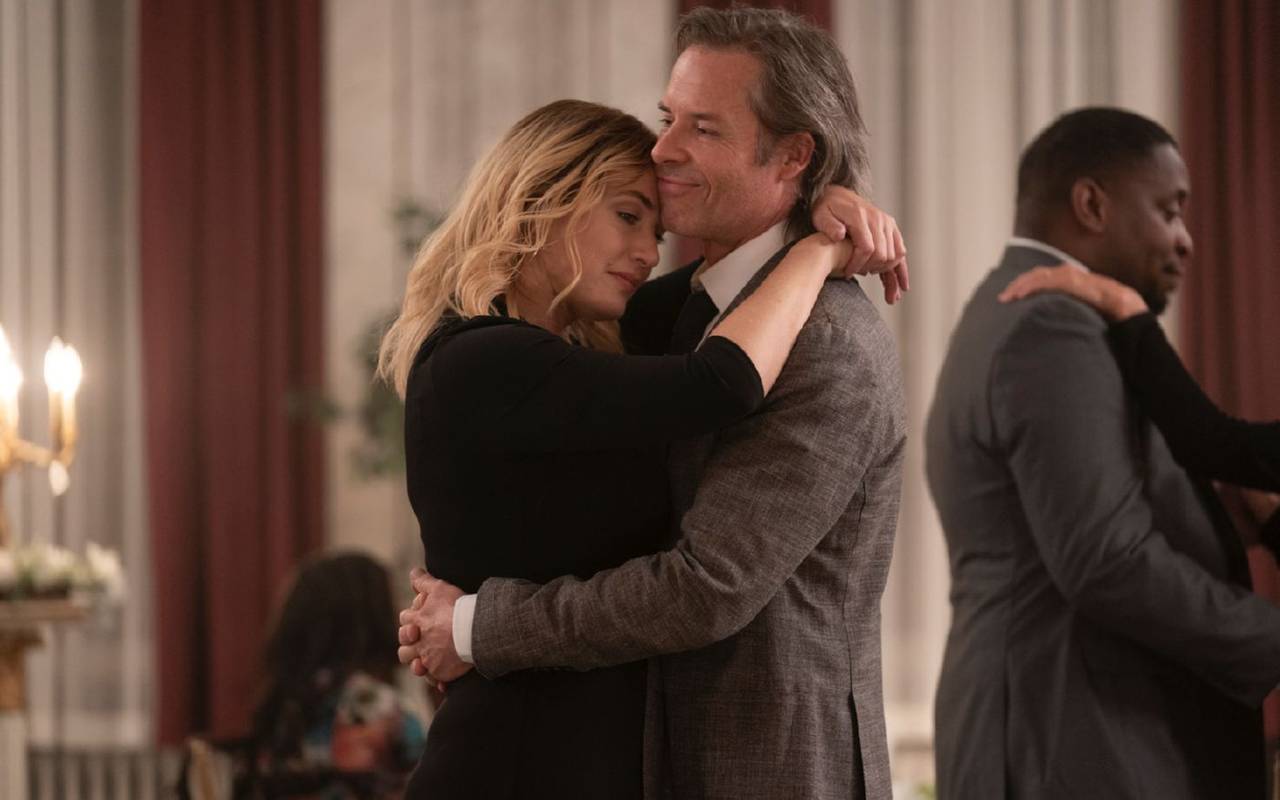 Richard und Mare tanzen.