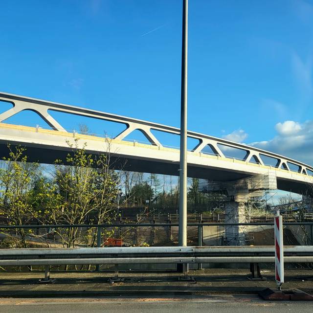 Die Brücke für die Stadtbahnlinie U81 am Nordstern.