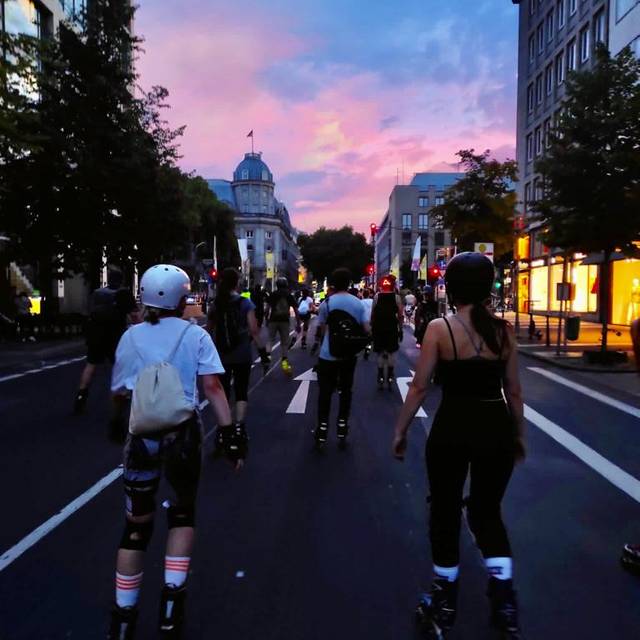 Eindrücke von einer Rollnacht aus den vergangenen Jahren.