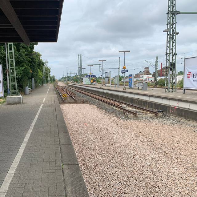 Der Gerresheimer S-Bahnhof mit Gleisen, die allerdings noch unvollständig sind. Das ist ein Bild der Bauarbeiten vor einigen Monaten.