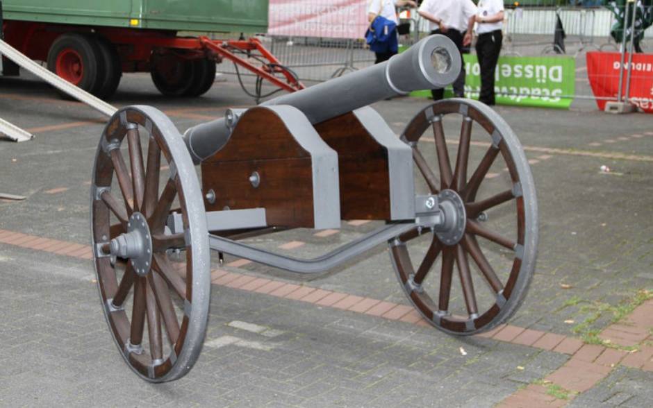 Eine Kanone der Gesellschaft Artillerie Corps Oberbilk.