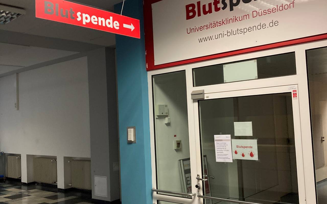 Der Eingang der Blutspendezentrale der Uni-Klinik.
