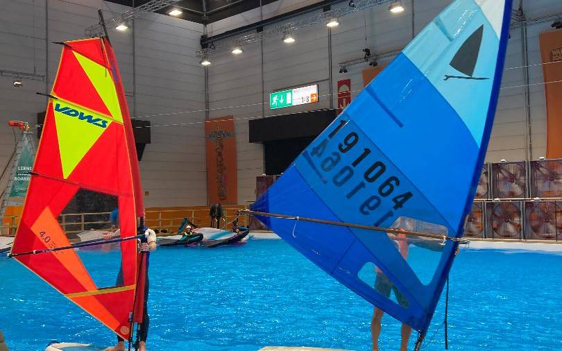 Surfer Surfbecken Windsurfen