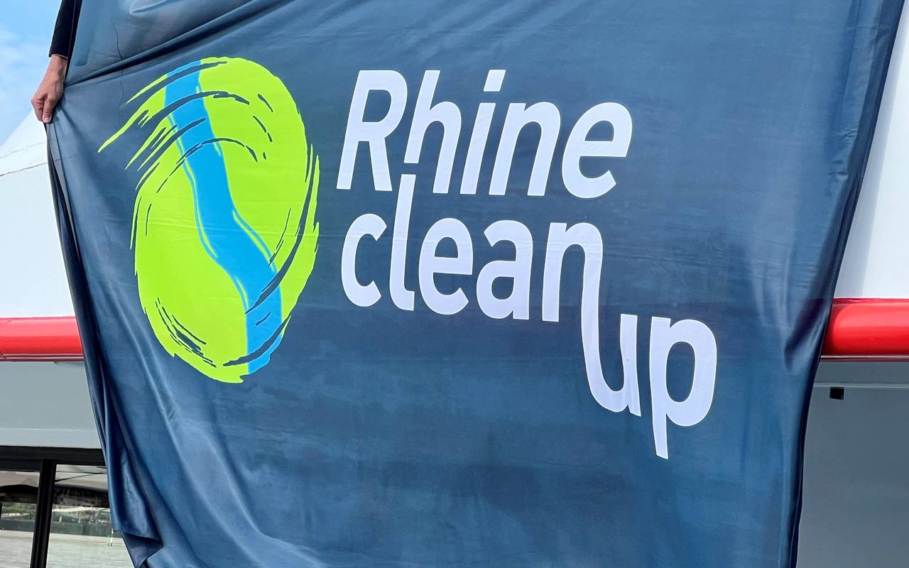 Eine Fahne von RhineCleanUp