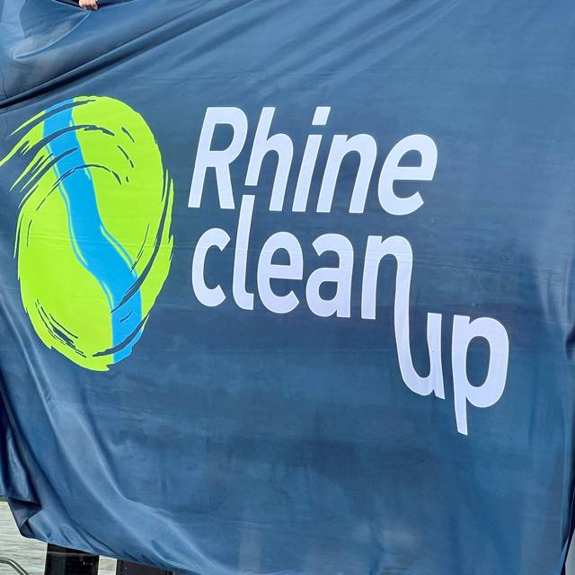 Eine Fahne von RhineCleanUp