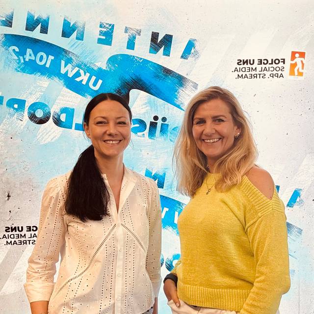 Claudia Monréal mit der Leiterin des Düsseldorfer Capitol Theaters Michaela Guth.