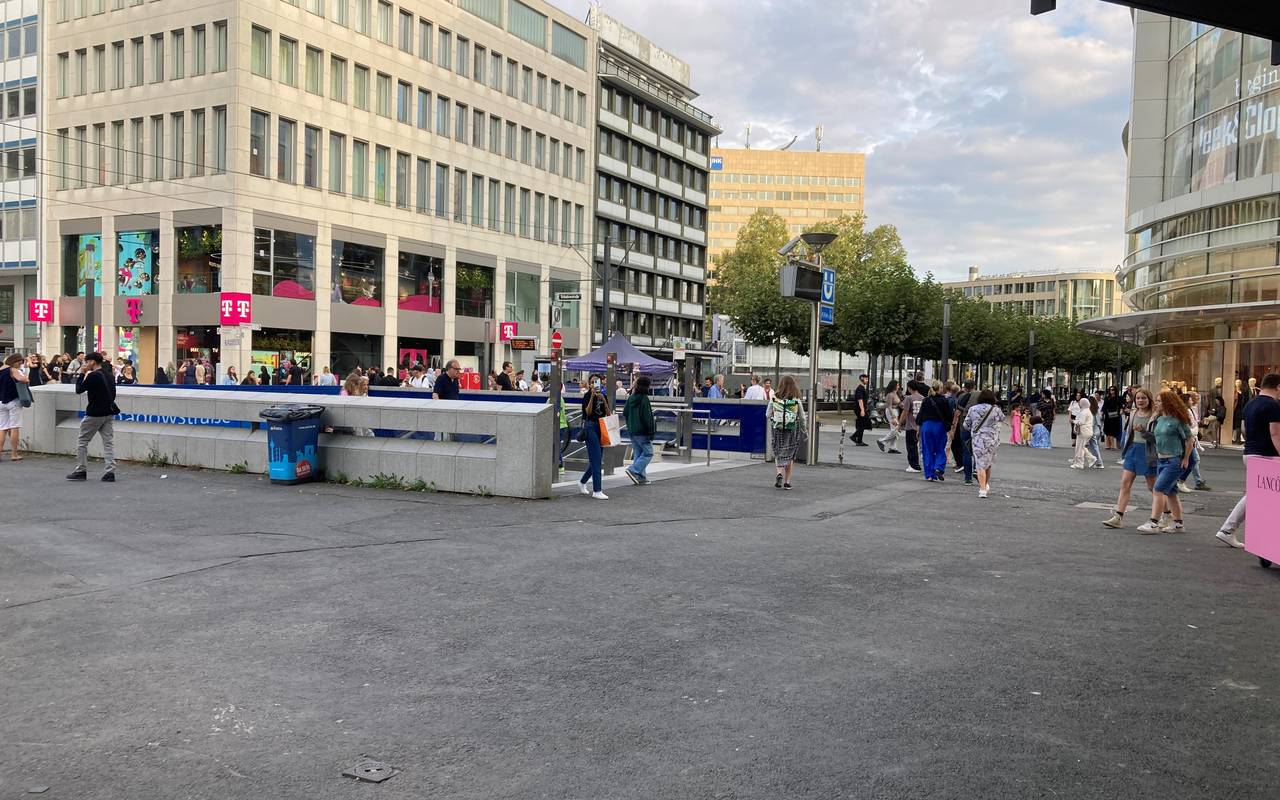 Baustelle rund um die U-Bahn-Station Schadowstraße