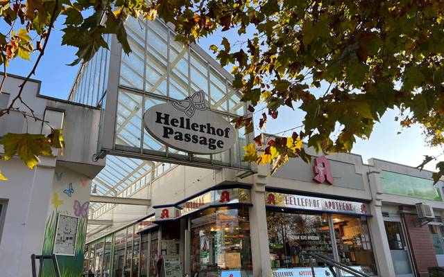 Einkaufspassage in Düsseldorf Hellerhof