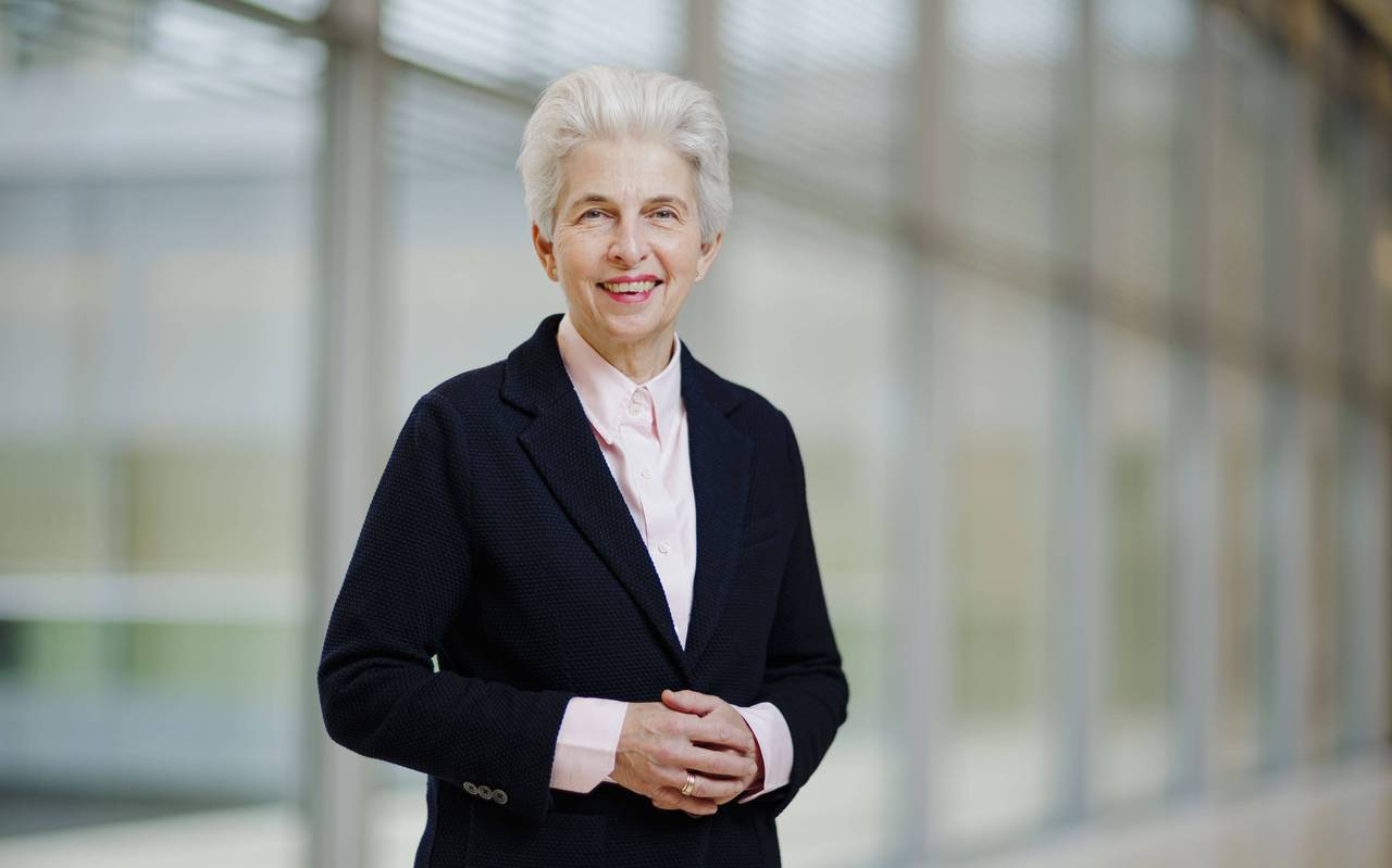 Die Düsseldorferin Marie-Agnes Strack-Zimmermann lächelt in die Kamera. Sie sitzt für die FDP im Europaparlament.