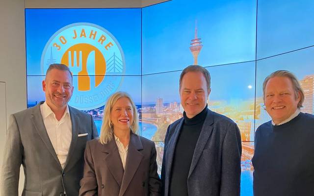 Jubiläum der Düsseldorfer Tafel. Mit Björn Freitag, OB Stephan Keller, Tafelvorsitzende Eva Fischer und METRO CEO Steffen Greubel