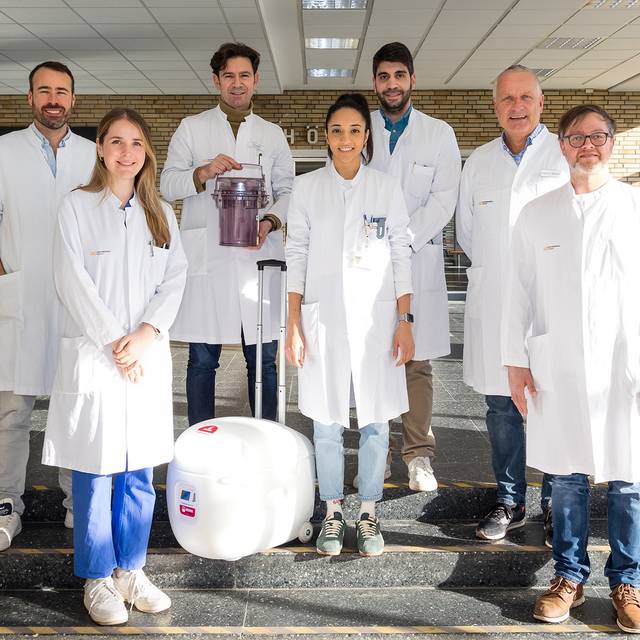 Mediziner der Uni-Klinik. Versammelt sind Experten zum Thema Herztransplantationen.