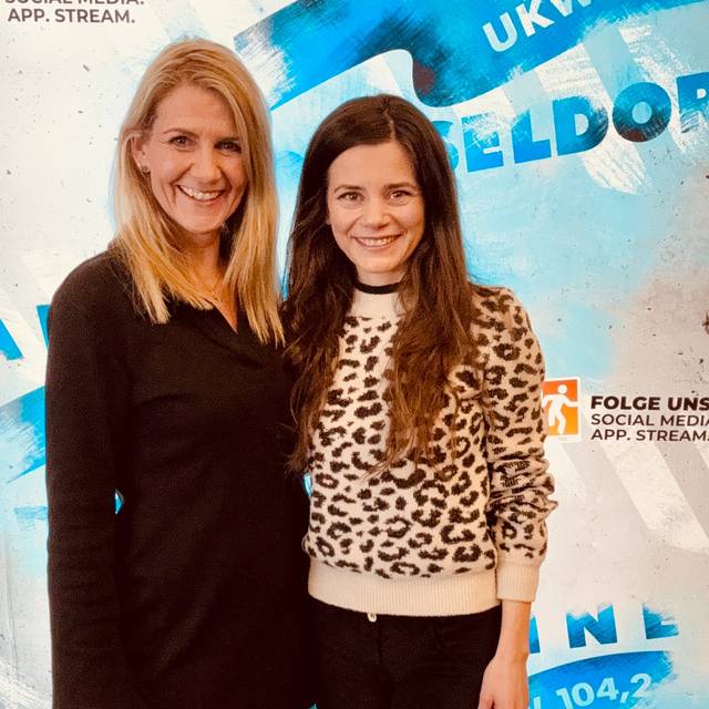 Claudia Monréal, Moderatorin bei Antenne Düsseldorf mit Autorin Joyce Ilg