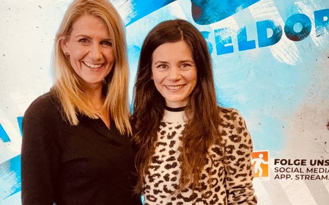 Claudia Monréal, Moderatorin bei Antenne Düsseldorf mit Autorin Joyce Ilg