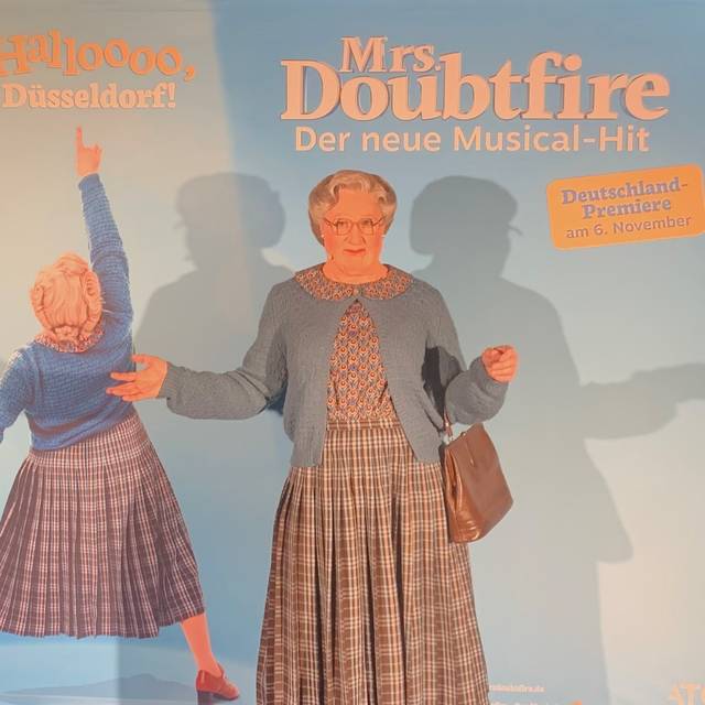 Ein Plakat von Mrs Doubtfire. Ein neues Musical in Düsseldorf.