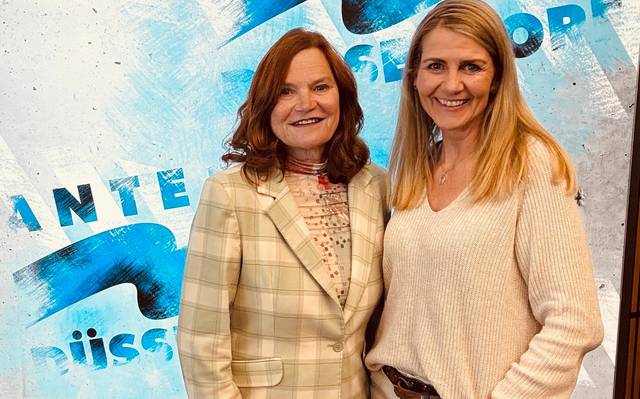 Claudia Monréal, Moderatorin bei Antenne Düsseldorf mit Sängerin Pe Werner