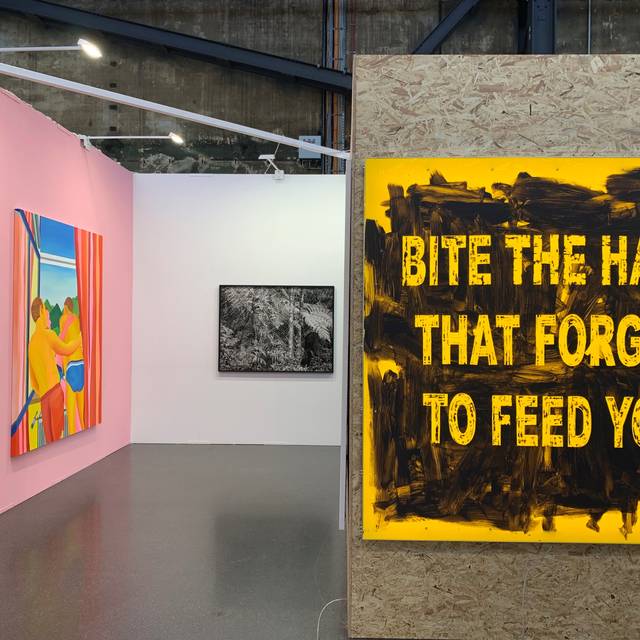 Ein paar Ausstellungsstücke auf der Art Düsseldorf auf dem Areal Böhler in Heerdt.