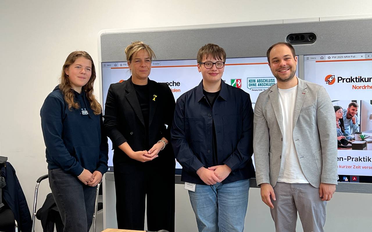 Pressekonferenz zu den Ferien-Praktikumswochen in den Sommerferien mit Wirtschaftsministerin Mona Neubaur
