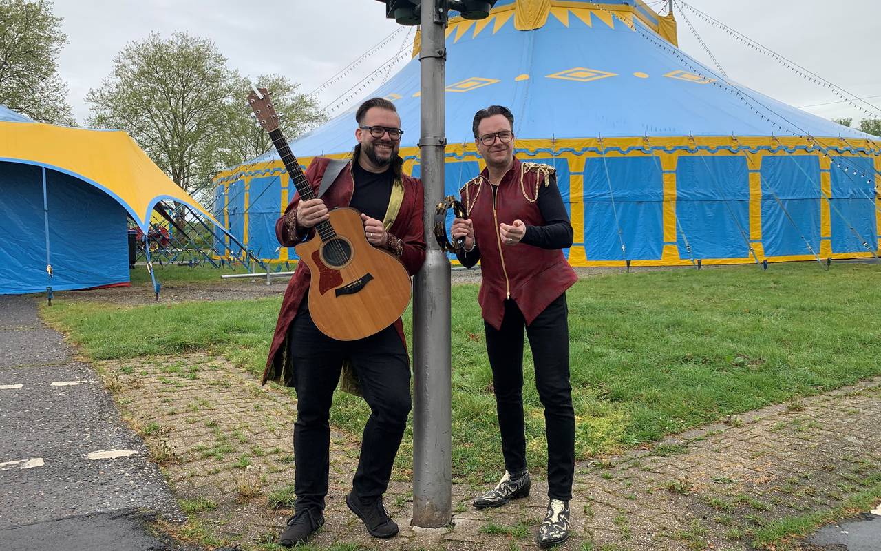 Mitglieder der Band Höhner Freddi Lubitz-Ragland und Schlagzeuger Heiko Braun.