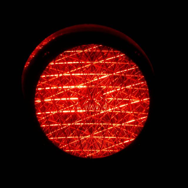 Eine rote Ampel.
