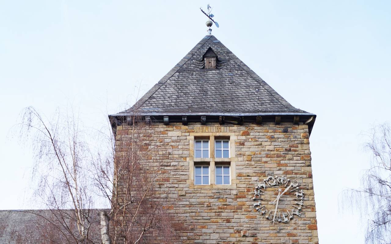 Der Turm der Bergischen Kaserne in Hubbelrath