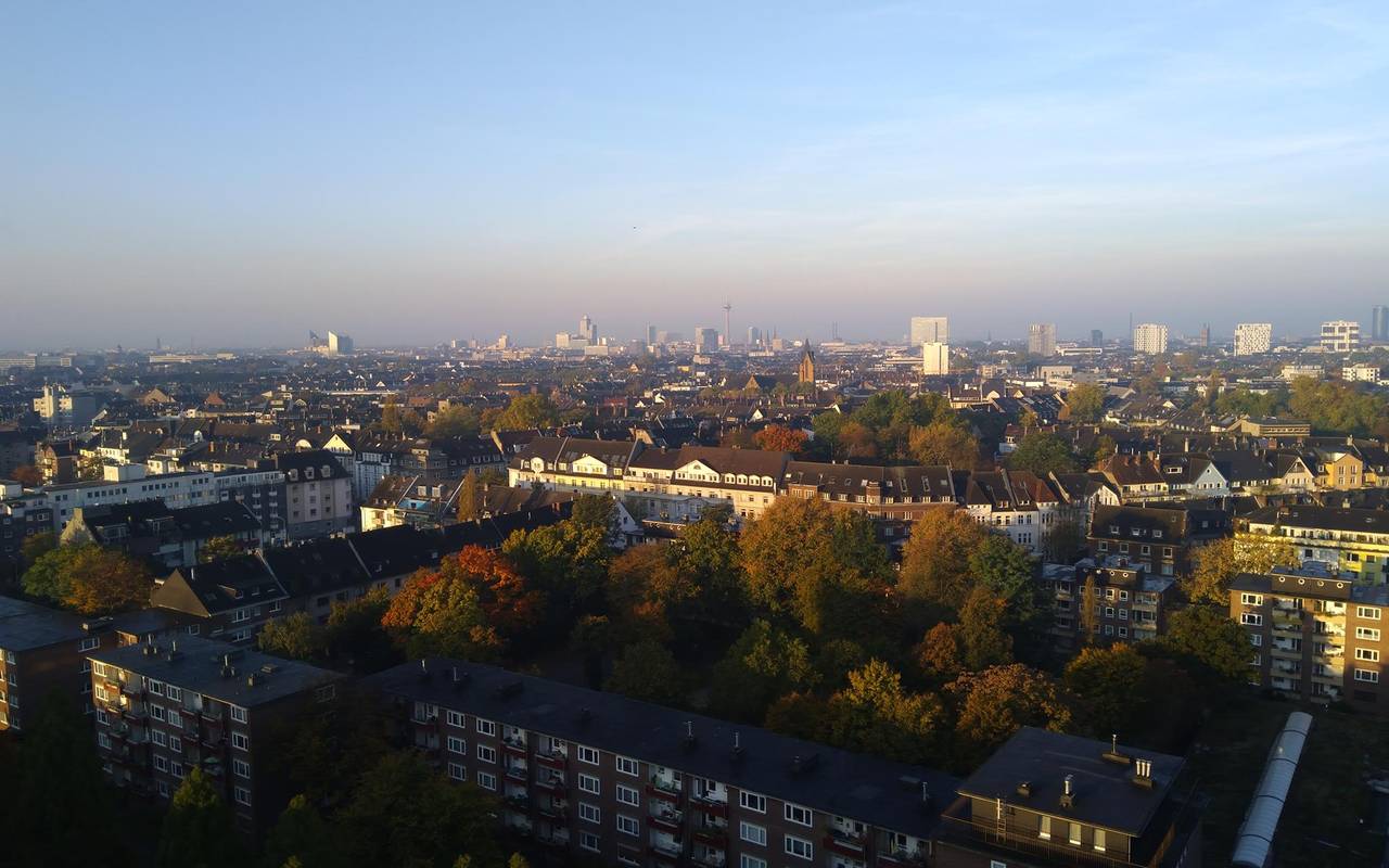 Sonnenaufgang über dem Stadtteil Grafental