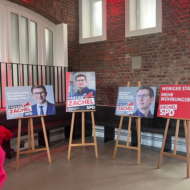 Die SPD hat ihre Wahlplakate für die für die anstehende Kommunalwahl im Glashaus in Gerresheim vorgestellt.