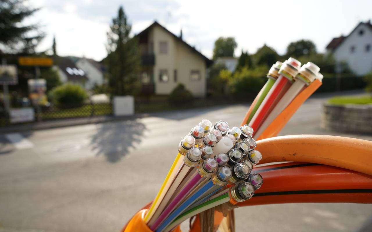 Glasfaserkabel auf einer Baustelle. Kurz vor der Verlegung.