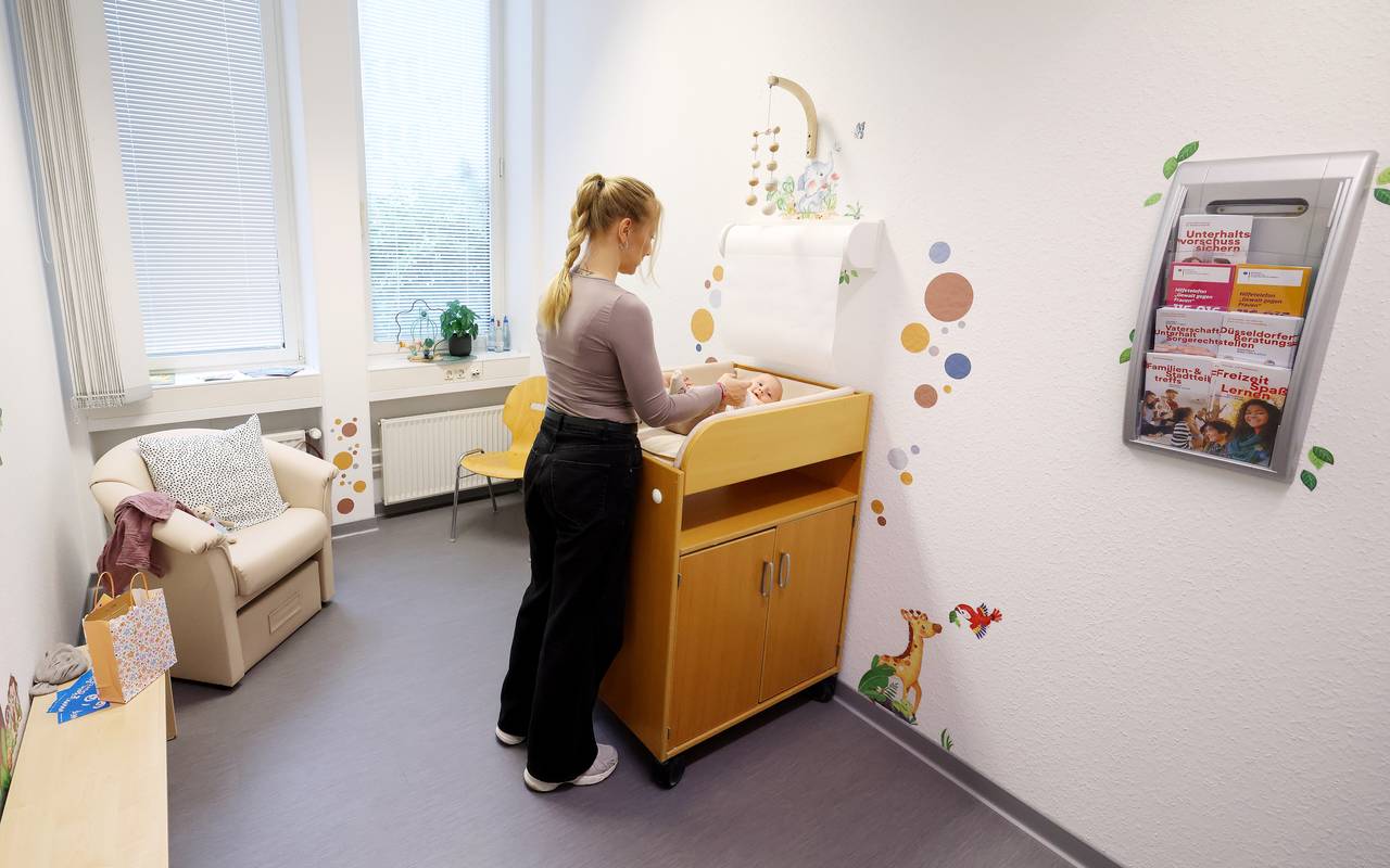 Neue Still- und Wickelmöglichkeiten am Hauptbahnhof und in städtischen Gebäuden: Die Stadt macht ihr Angebot noch familienfreundlicher.