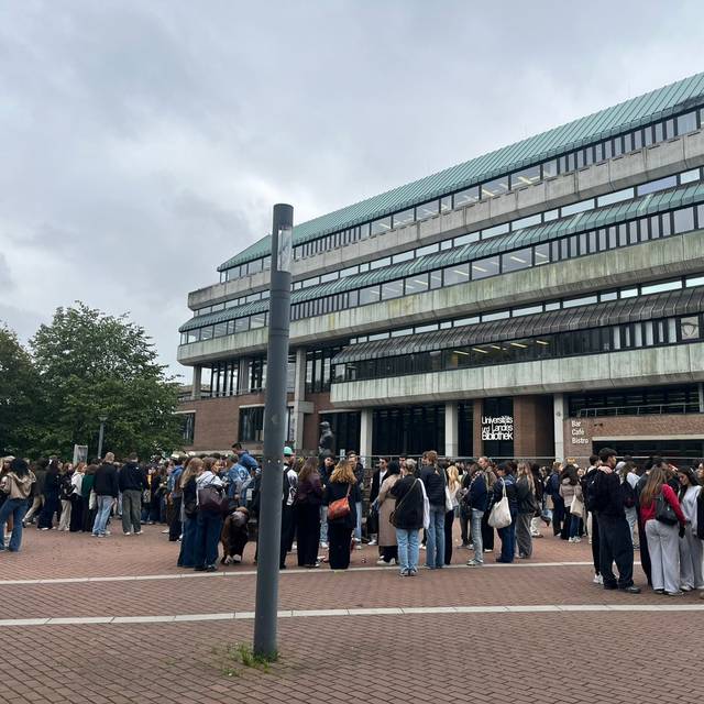 Campus der Heinrich-Heine-Uni. Ansicht der ULB.