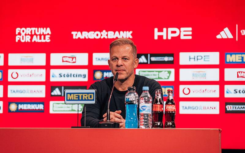 Fortuna-Trainer Markus Anfang auf der Pressekonferenz