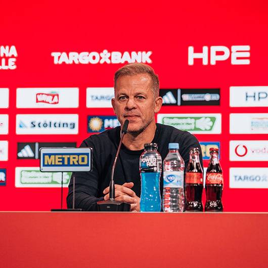 Fortuna-Trainer Markus Anfang auf der Pressekonferenz