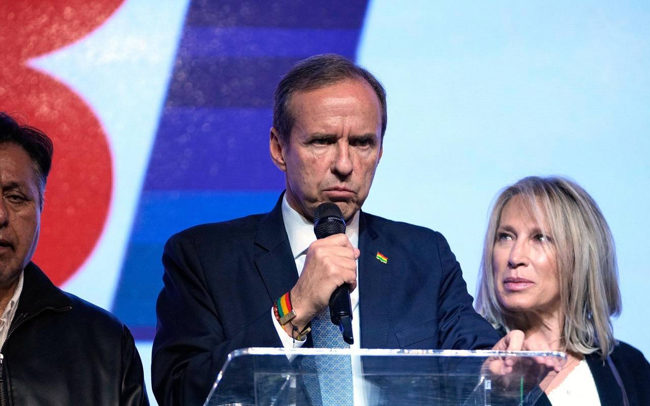 Ende der linken Ära in Bolivien: Paz gewinnt Präsidentenwahl