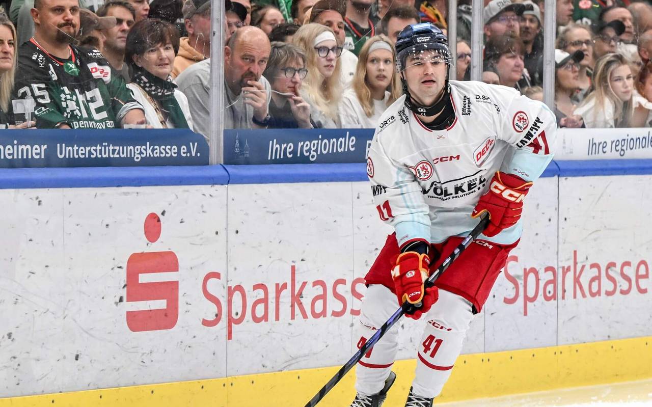 Colin Smith im DEG-Trikot