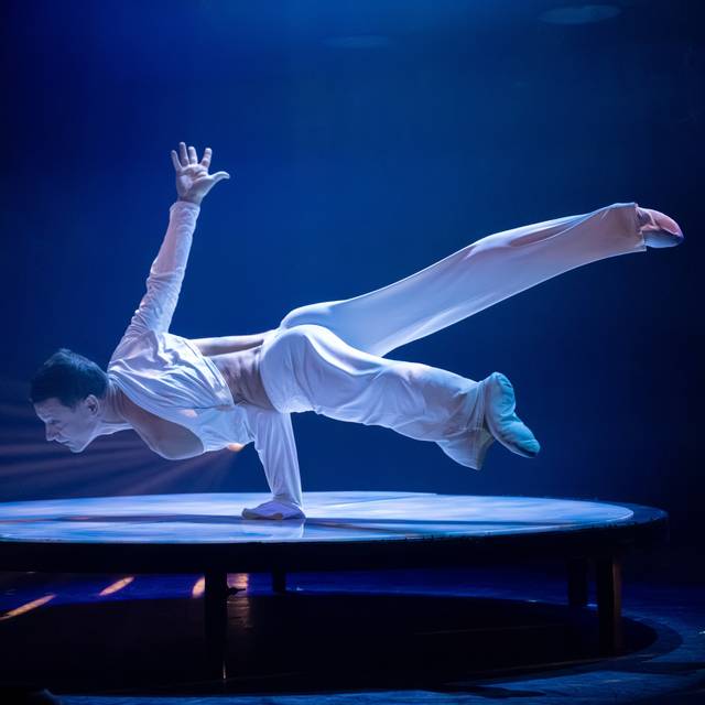 Anatoly Zalevsky mit seiner Equilibristik-Nummer