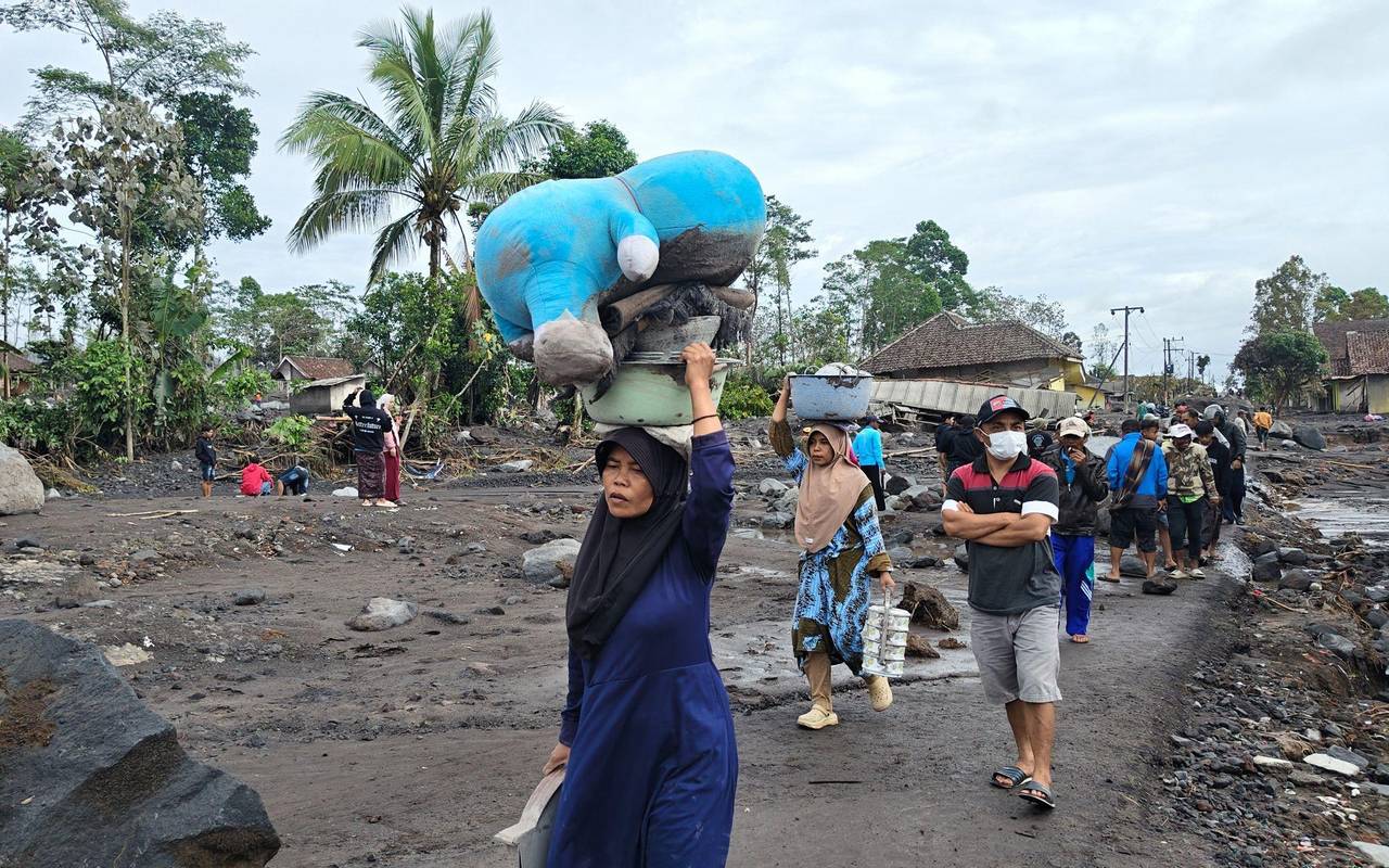 Vulkan Semeru in Indonesien ausgebrochen