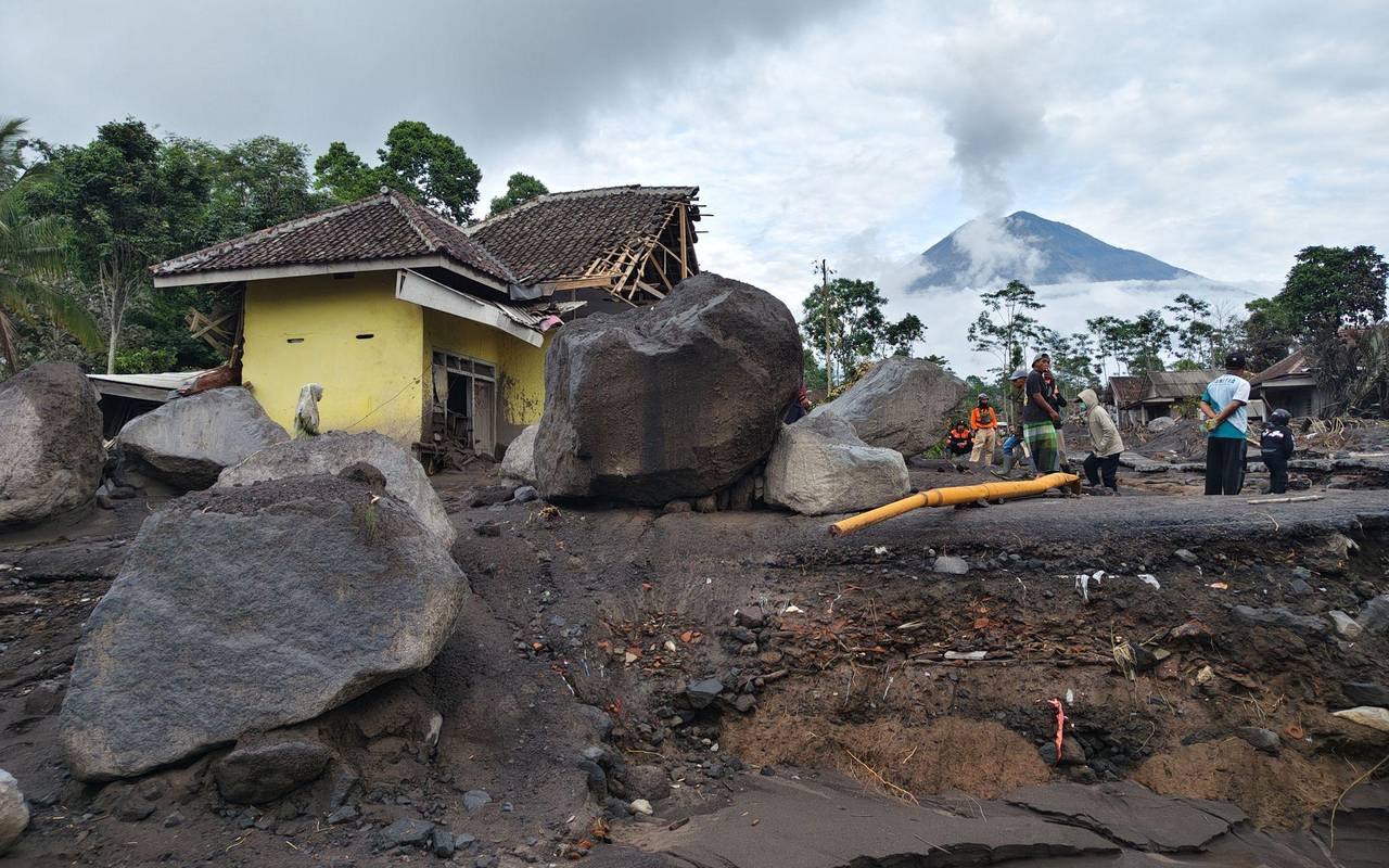 Vulkan Semeru in Indonesien ausgebrochen