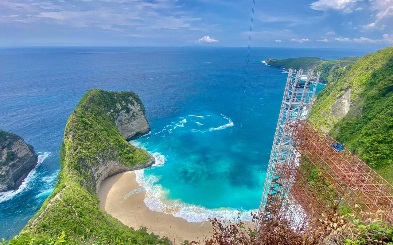 Aufzug an Traumstrand auf Bali soll wieder abgerissen werden