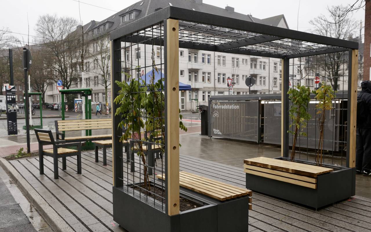 An der Römerstraße in Derendorf wurde eine weitere Mobilitätsstation eröffnet. Neben Fahrradstationen und Carsharing-Plätzen gibt es dort auch Sitzplätze und Außengastronomie.