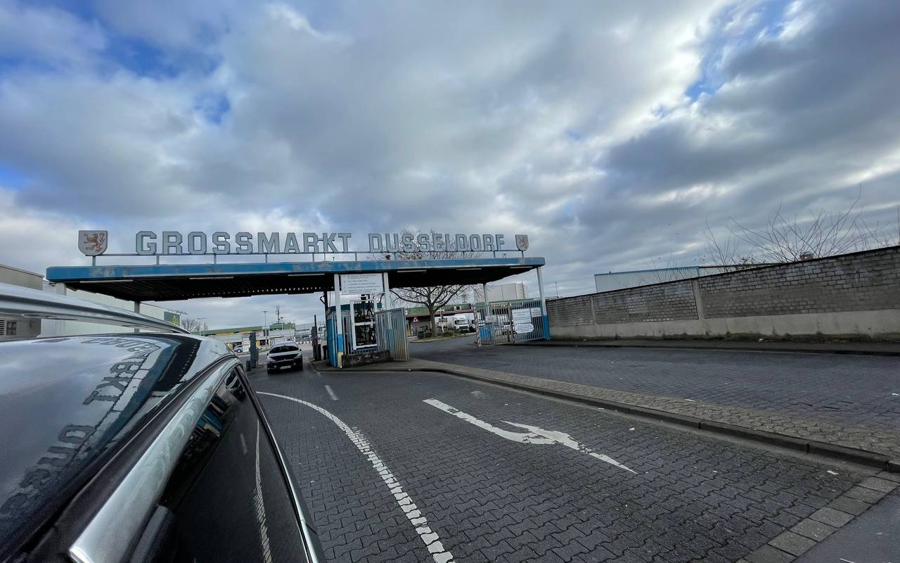 Großmarkt-Eingangsbereich. Der Großmarkt ist mitterweile am Standort Ulmenstraße Geschichte.