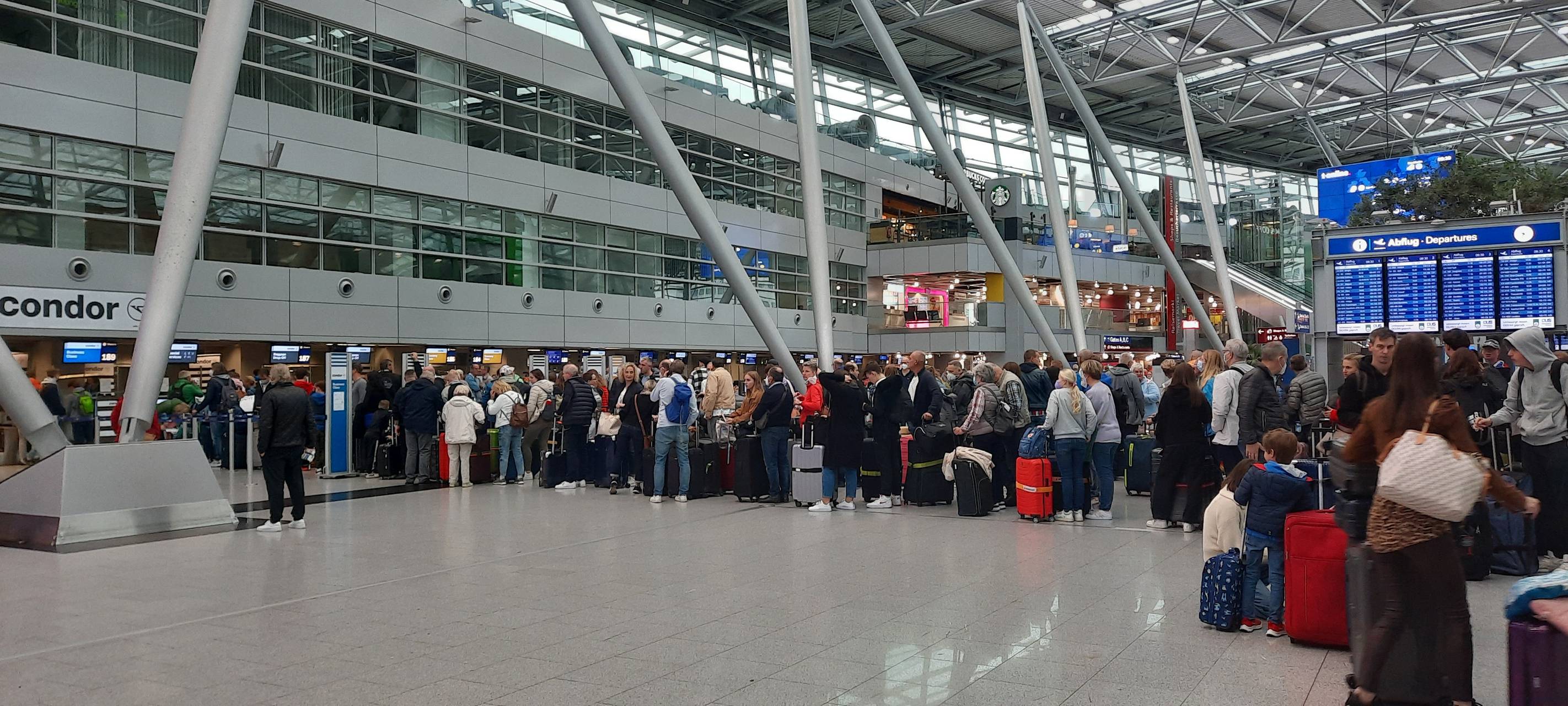 600.000 Passagiere am Düsseldorfer Flughafen erwartet
