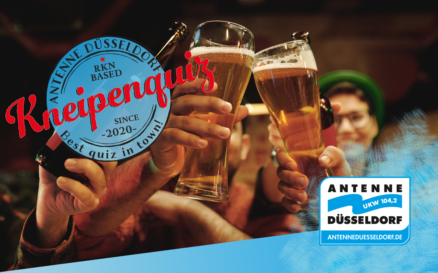 Info-Grafik für das Antenne-Düsseldorf-Kneipenquiz. Menschen stoßen mit Bier an. 