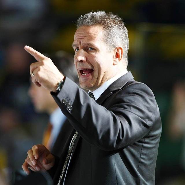 Der neue DEG-Trainer Rich Chernomaz.