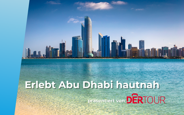 Abu Dhabi Skyline mit Meer im Vordergrund