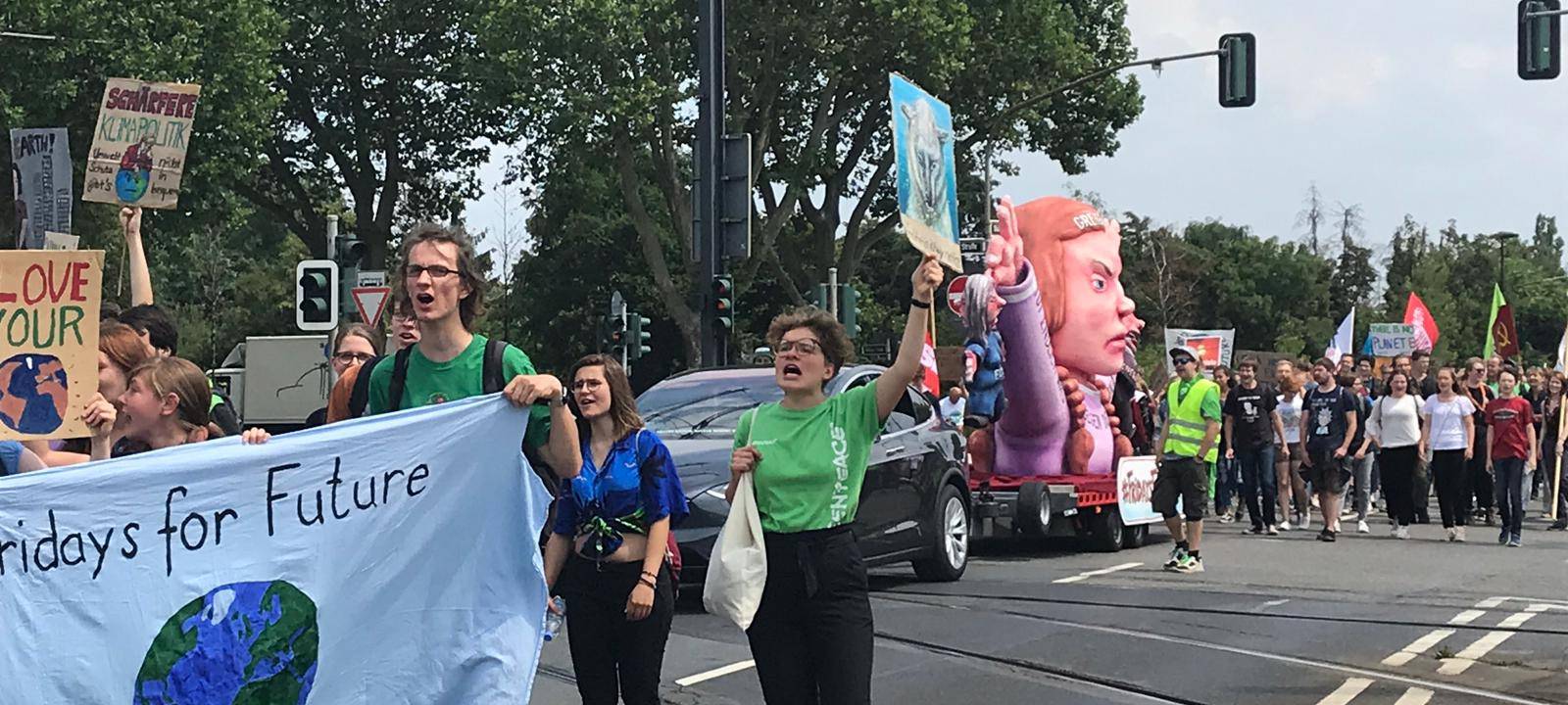 Fridays for Future Düsseldorf demonstriert auch in den Sommerferien