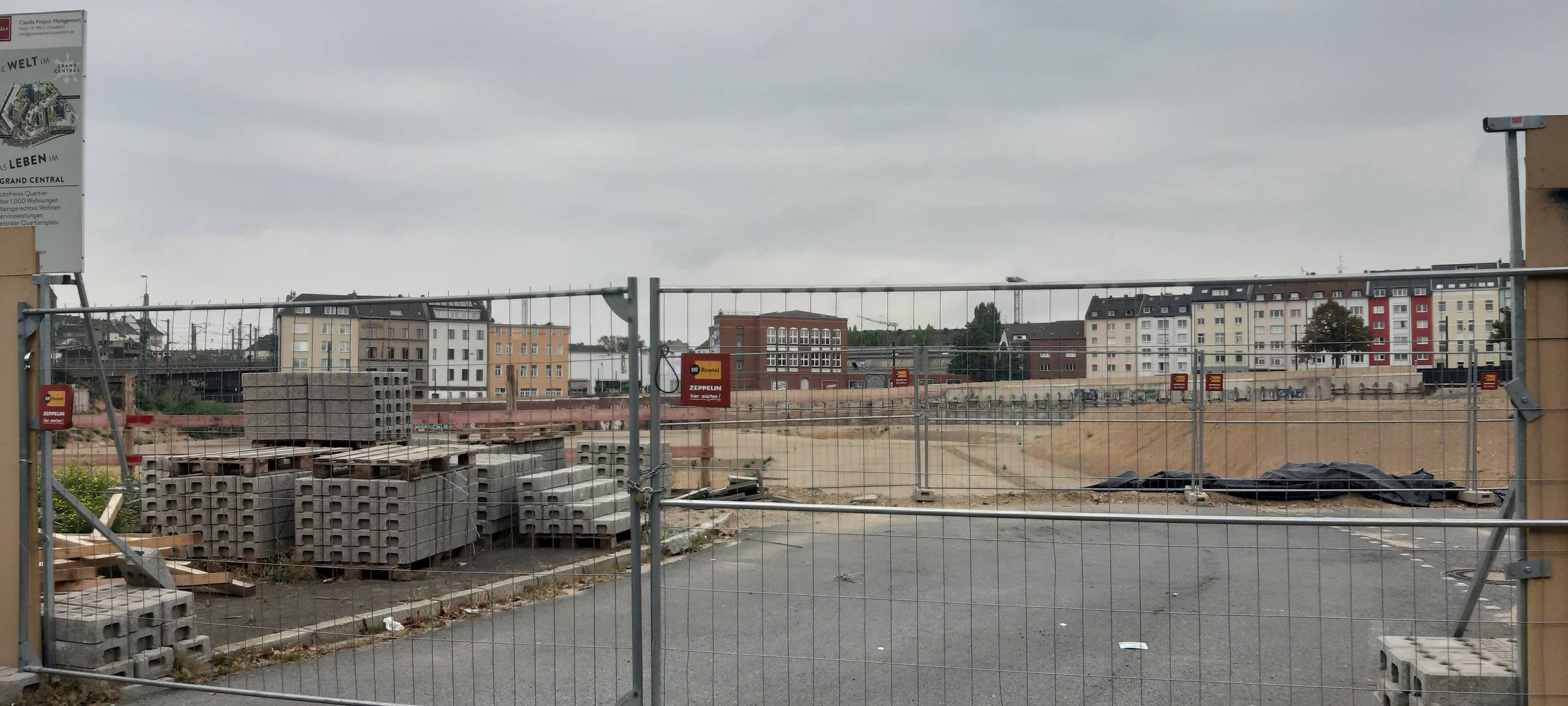 Erste Grundsteinlegung hinter dem Düsseldorfer Hauptbahnhof