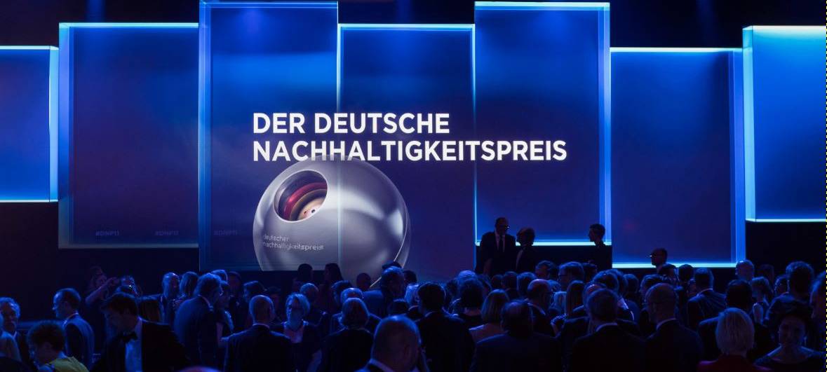 Deutscher Nachhaltigkeitspreis: Die Bühne im Maritim-Hotel während der Preisvergabe