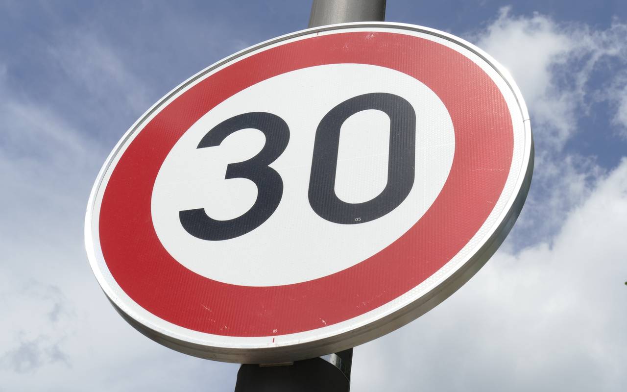 Neue temporäre Tempo 30Zonen in Düsseldorf Antenne Düsseldorf