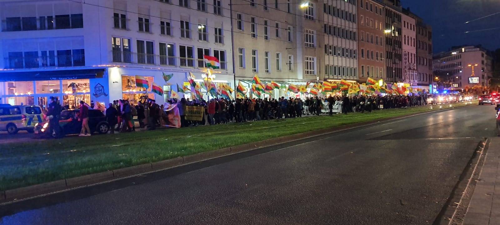 Demo zum kurdischen Neujahrsfest in Düsseldorf