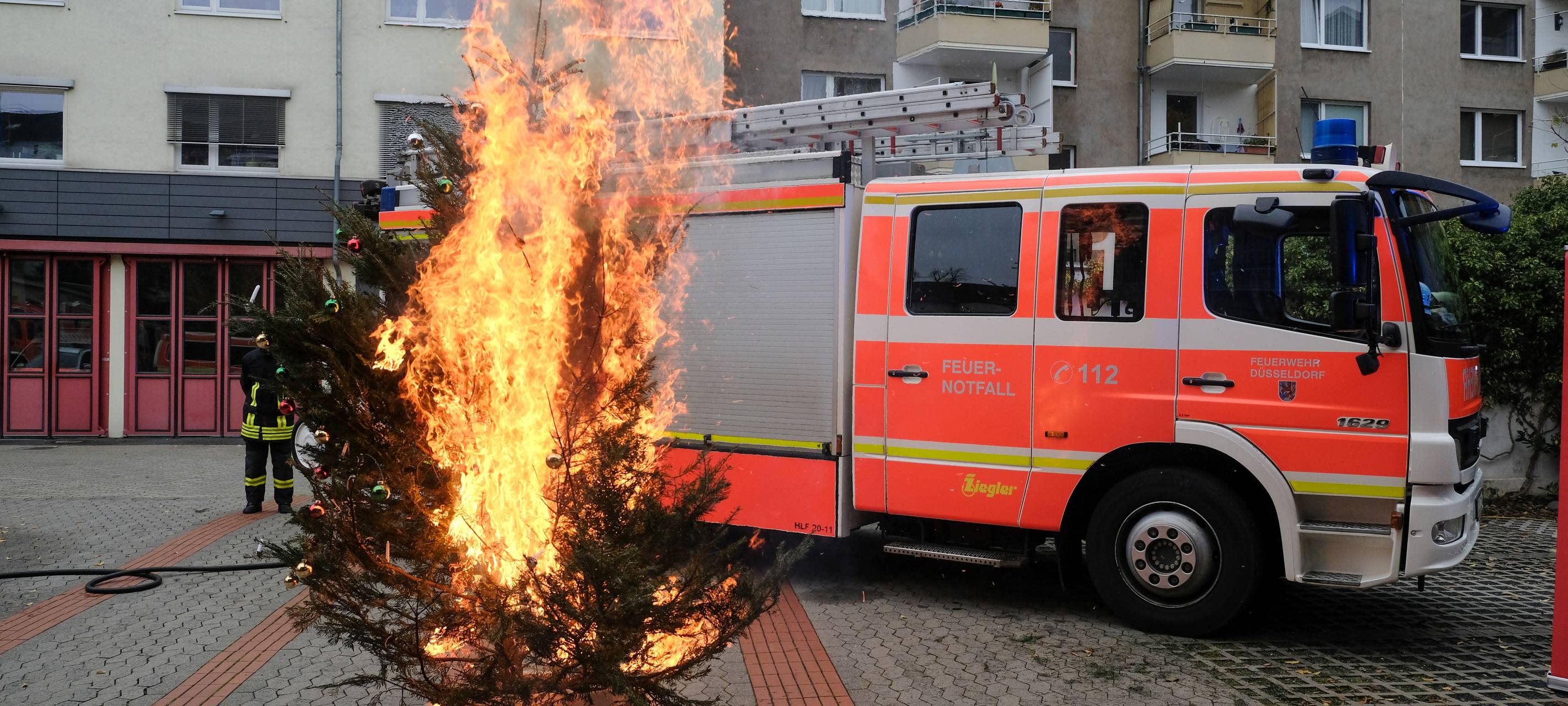 Weihnachten: Feuerwehr warnt vor Leichtsinn