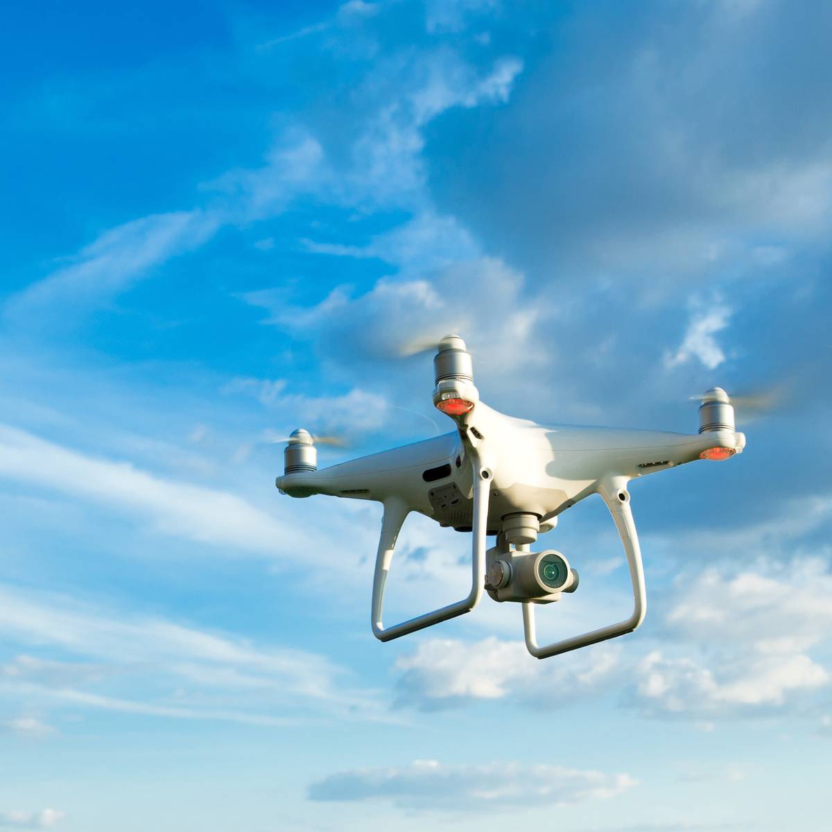 Immer mehr Drohnen stören Flugverkehr Antenne Düsseldorf